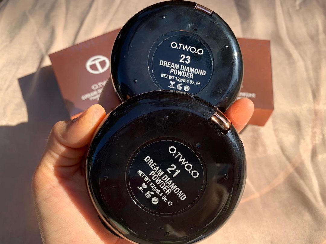 O.TWO.O Dream Diamond Face Powder