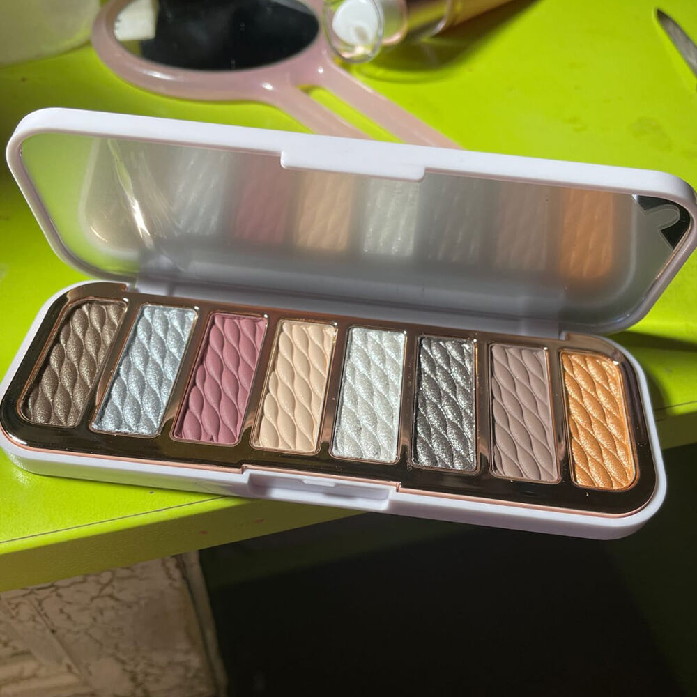 O.TWO.O Luxury Gold Eyeshadow Palette