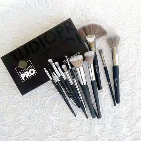 BH Cosmetics Studio Pro 13 Pieces Brushes